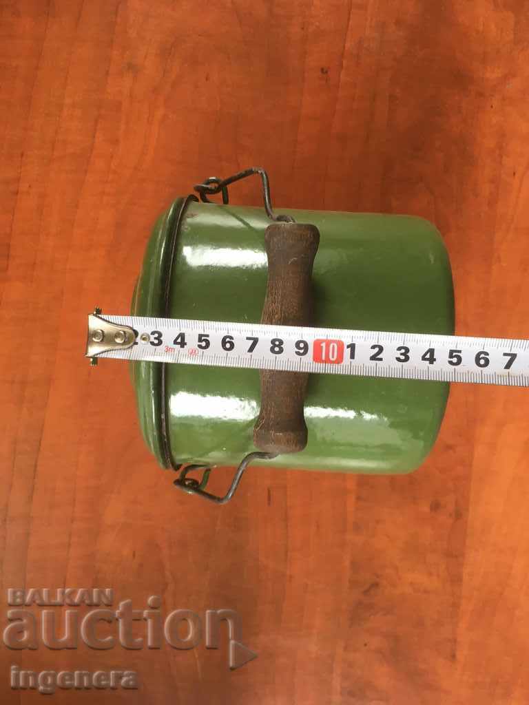 СЪД ЕМАЙЛИРАН С КАПАК КОТЛЕНКА 1.5 ЛИТРА -1952 ГОД с цена 19.00 лв. | € 9.71 СЪД ЕМАЙЛИРАН С КАПАК КОТЛЕНКА 1.5 ЛИТРА -1952 ГОД с цена 19.00 лв. | € 9.71