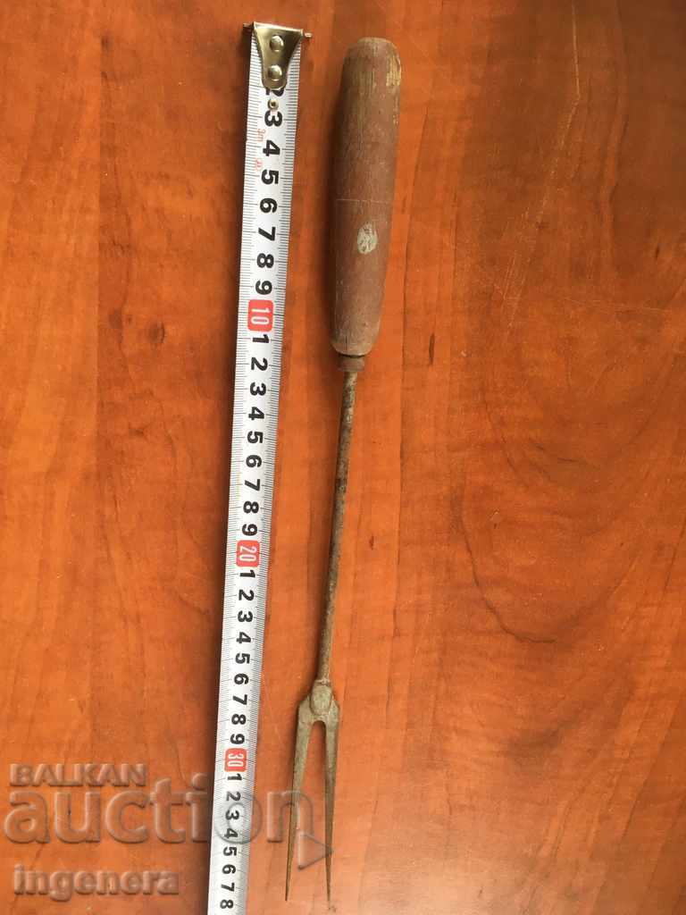 ΠΙΡΟΥΝΑΚΙ ΔΥΟ ΠΑΛΙΑ ΞΥΛΙΝΗ ΞΥΛΙΝΗ ΛΑΒΗ ΣΧΑΡΑΣ με τιμή 4.00 BGN | € 2.05 ΠΙΡΟΥΝΑΚΙ ΔΥΟ ΠΑΛΙΑ ΞΥΛΙΝΗ ΞΥΛΙΝΗ ΛΑΒΗ ΣΧΑΡΑΣ με τιμή 4.00 BGN | € 2.05