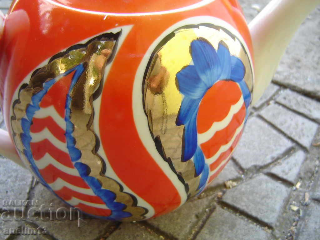 PORCELAIN TEAPOT OF THE USSR with price 55.00 BGN | € 28.12 PORCELAIN TEAPOT OF THE USSR with price 55.00 BGN | € 28.12