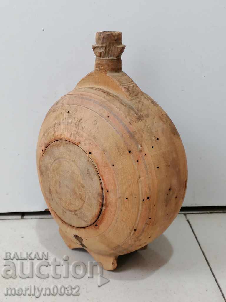 Delivery of Old wooden vase, wooden bucket, wooden beetle Delivery of Old wooden vase, wooden bucket, wooden beetle