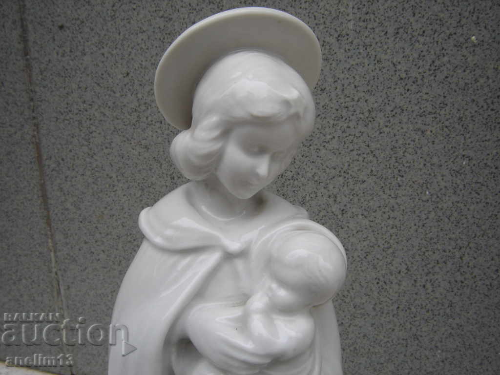 OLD PORCELAIN PORCELAIN FIGURE TECO BOIS DE BREUX with price 80.00 BGN | € 40.90 OLD PORCELAIN PORCELAIN FIGURE TECO BOIS DE BREUX with price 80.00 BGN | € 40.90