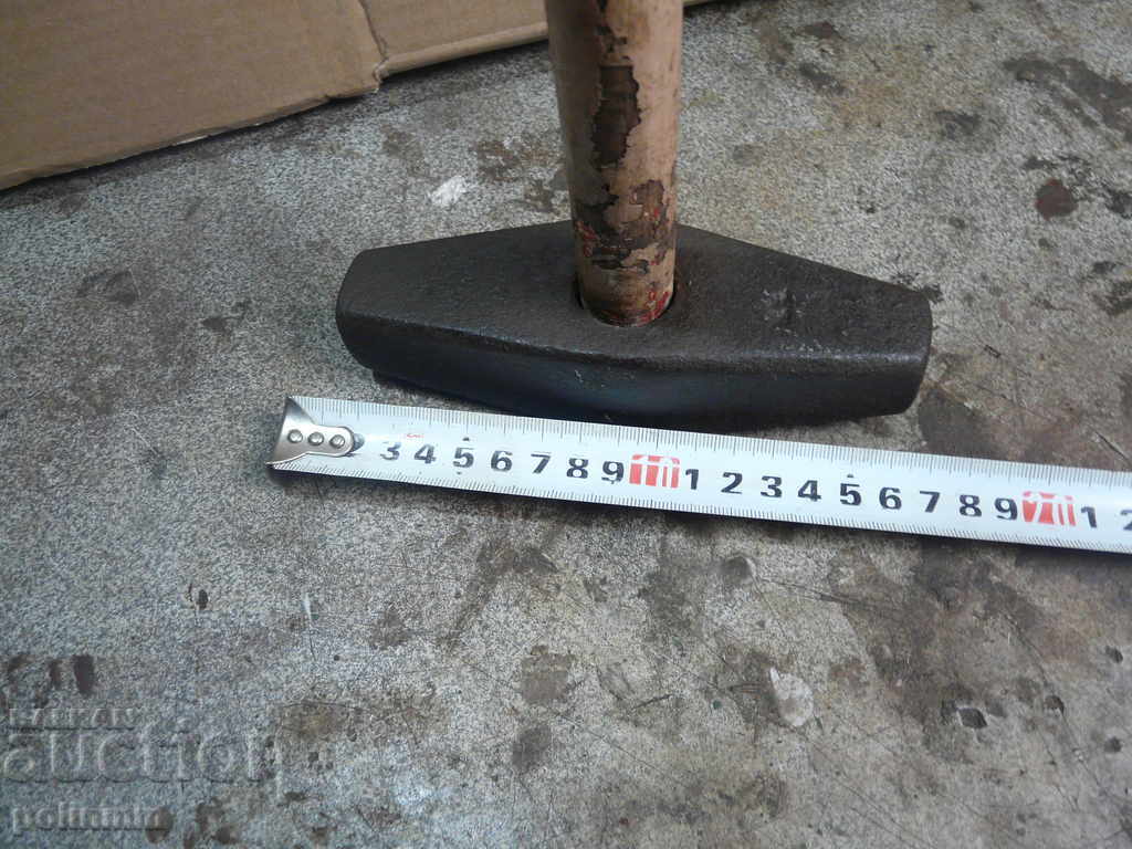 Аукцион Стар железнечарски чук Аукцион Стар железнечарски чук