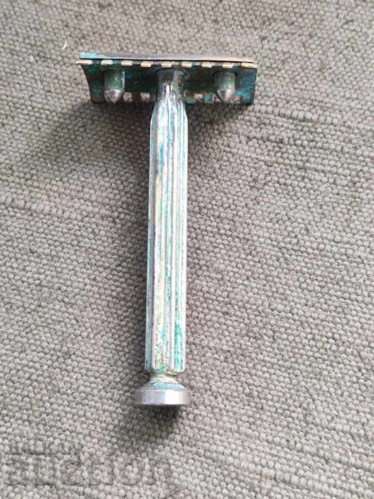 Delivery of Old razor Delivery of Old razor