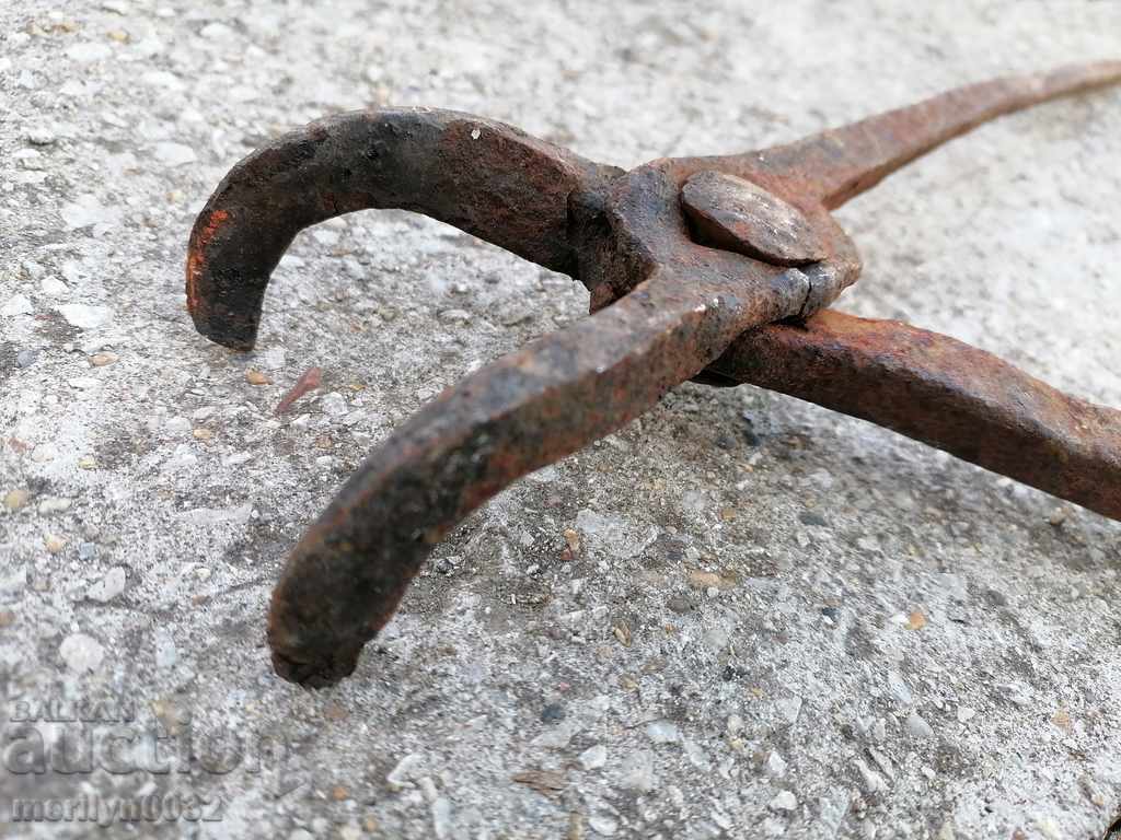 Forging pliers wrought iron tool with price 58.00 BGN | € 29.65 Forging pliers wrought iron tool with price 58.00 BGN | € 29.65