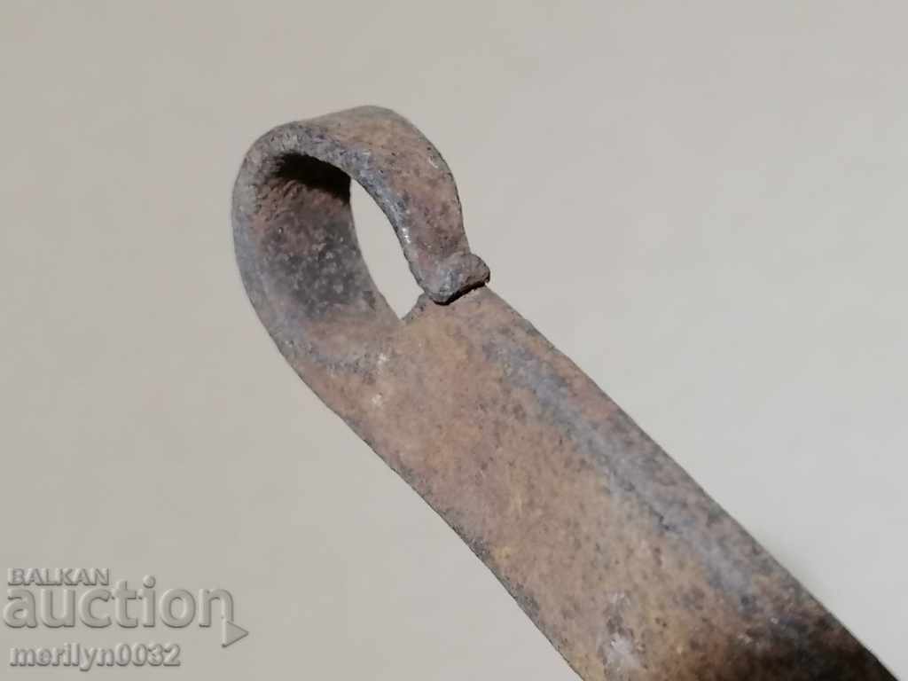 Σφυρήλατο κλειδί ειδικό μυστικό για κλειδαριά λουκέτου κελιού μοναστηριού - 7 Σφυρήλατο κλειδί ειδικό μυστικό για κλειδαριά λουκέτου κελιού μοναστηριού - 7