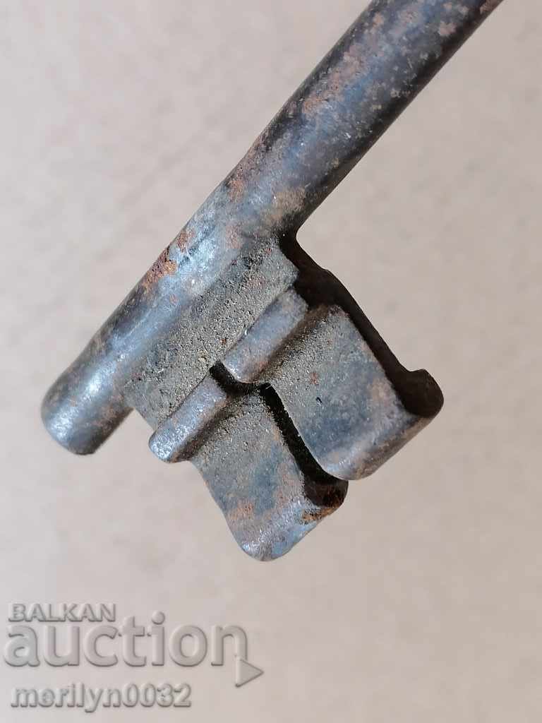 Delivery of Old wrought key Delivery of Old wrought key