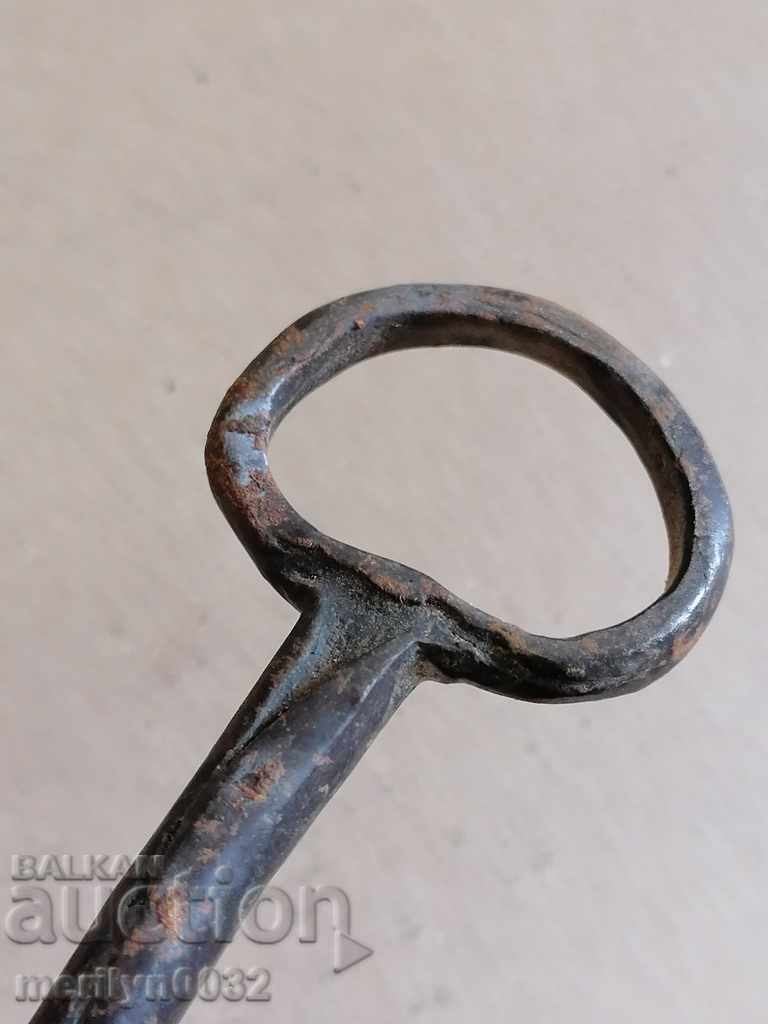 Delivery of Old wrought key Delivery of Old wrought key