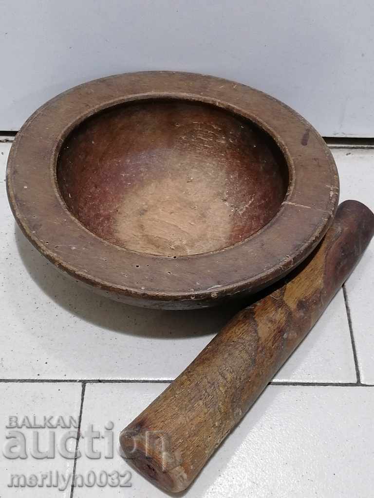 Auction  Wooden vessel mortar with hammer flask bowl wooden primitive