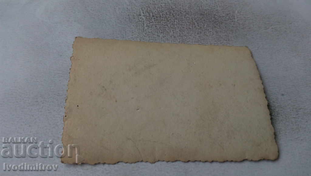 Photo Men and women in the mountains with price 1.45 BGN | € 0.74 Photo Men and women in the mountains with price 1.45 BGN | € 0.74