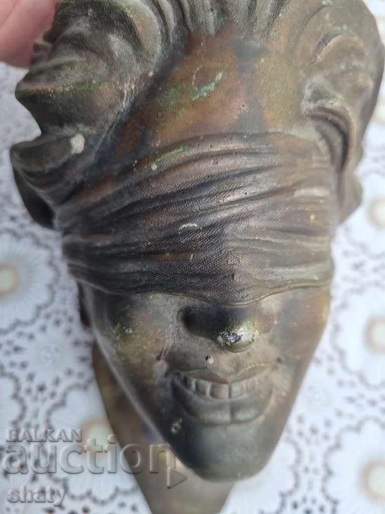 Auction Old metal sculpture Auction Old metal sculpture