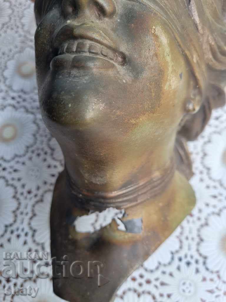 Old metal sculpture - 7 Old metal sculpture - 7