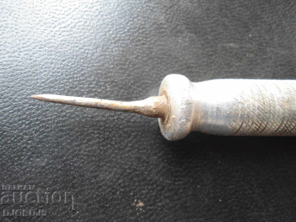 Old tool, awl with price 4.00 BGN | € 2.05