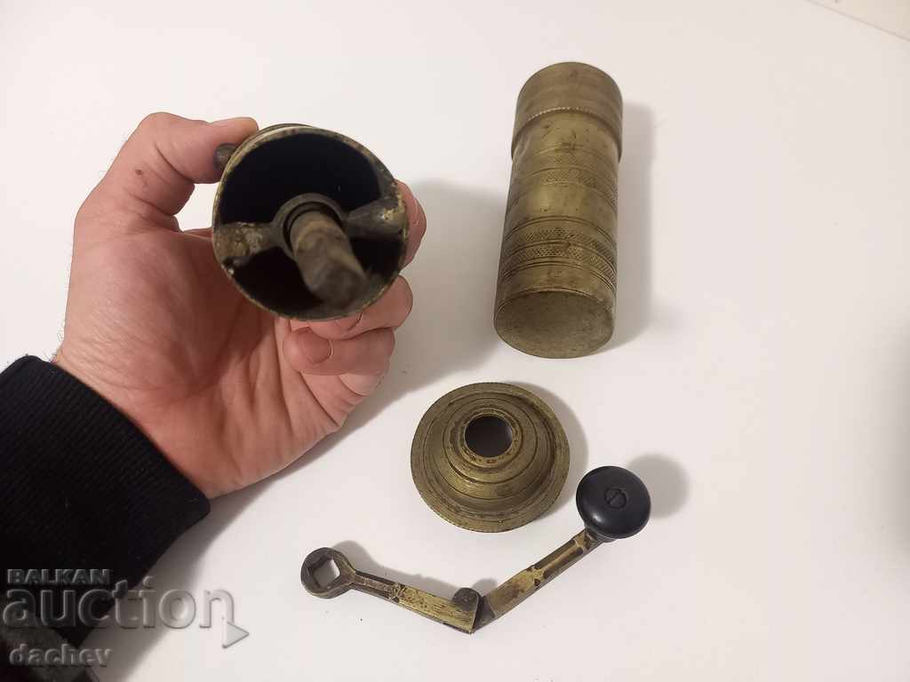 Old Ottoman bronze grinder for coffee grinder tugra TUGRI - 5 Old Ottoman bronze grinder for coffee grinder tugra TUGRI - 5