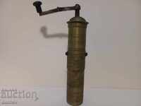 Стара Османска бронзова мелничка за кафе мелница тугра ТУГРИ