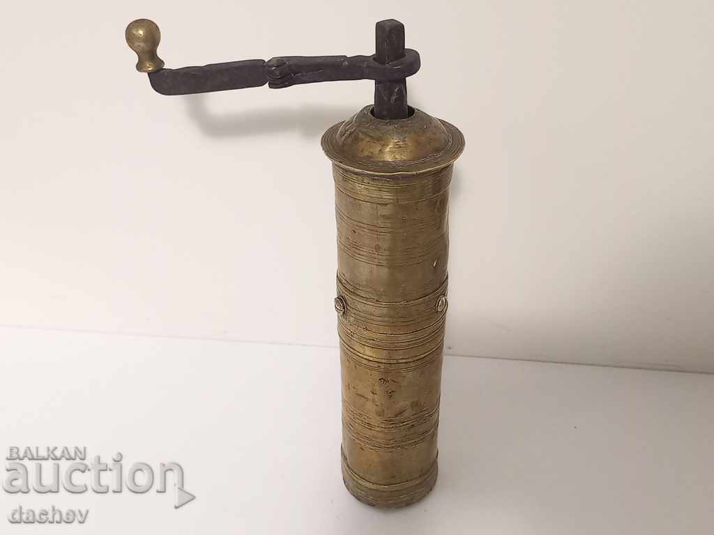 Auction Old Ottoman bronze grinder for coffee grinder tugra TUGRI Auction Old Ottoman bronze grinder for coffee grinder tugra TUGRI