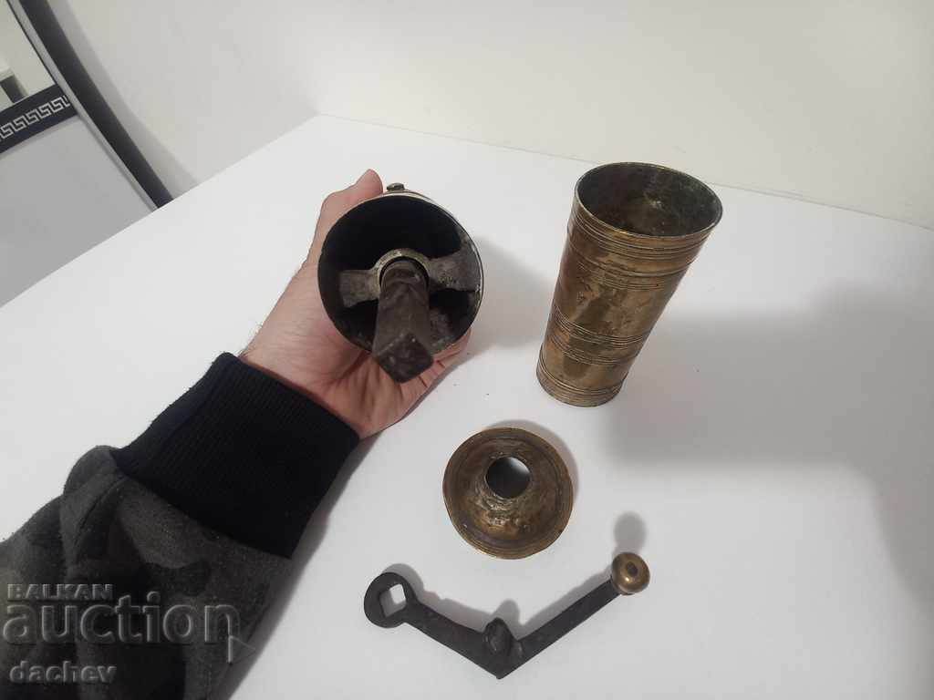 Old Ottoman bronze grinder for coffee grinder tugra TUGRI - 6 Old Ottoman bronze grinder for coffee grinder tugra TUGRI - 6