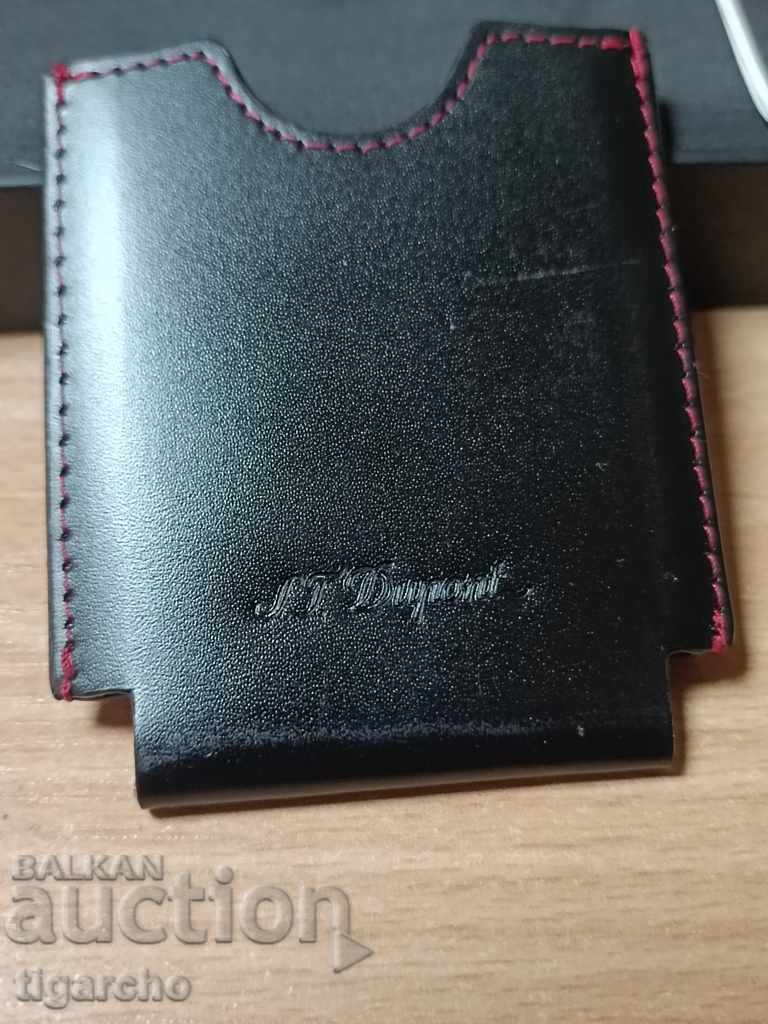 DuPont lighter box with price 90.00 BGN | € 46.02 DuPont lighter box with price 90.00 BGN | € 46.02