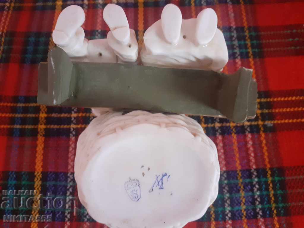 Delivery of Old porcelain figure, statuette - Biscuit Muller Delivery of Old porcelain figure, statuette - Biscuit Muller