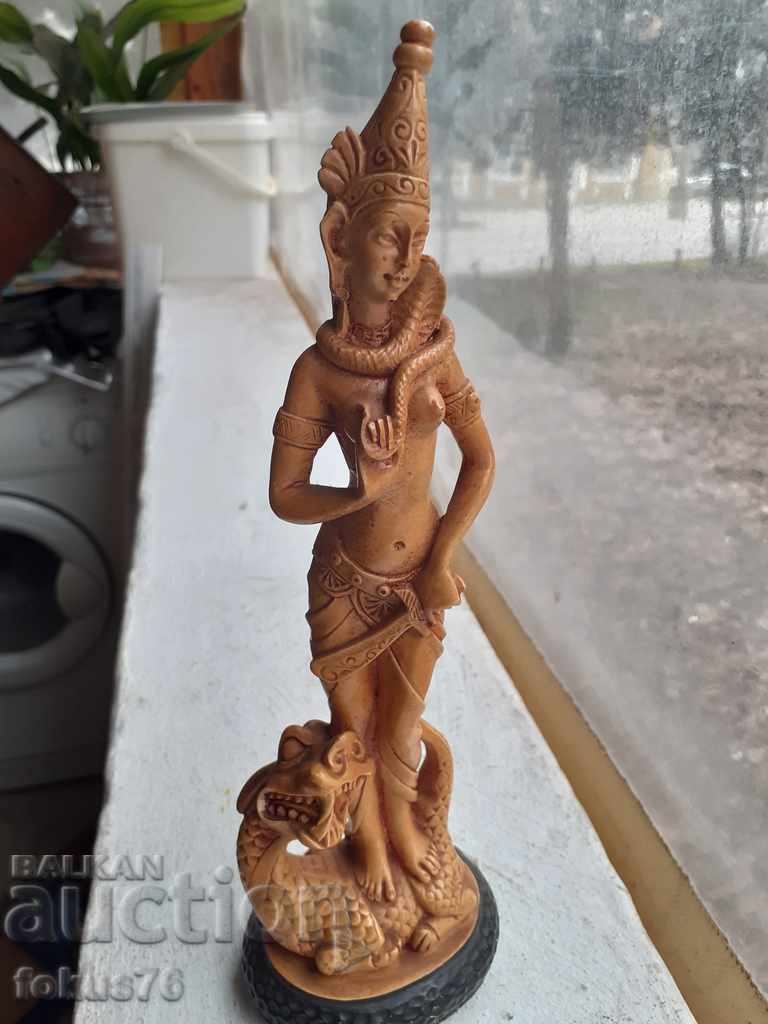 An old statuette of a Chinese figure paste resin with price 69.00 BGN | € 35.28 An old statuette of a Chinese figure paste resin with price 69.00 BGN | € 35.28