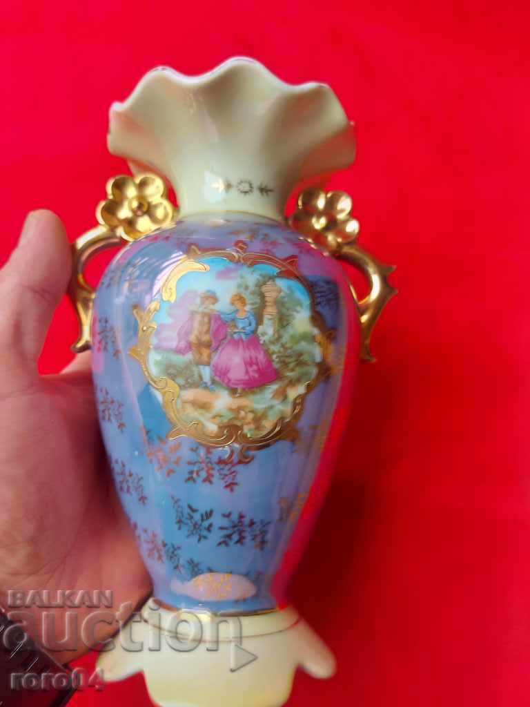 Licitație VAZA - PORCELAN - FRUMUSETE