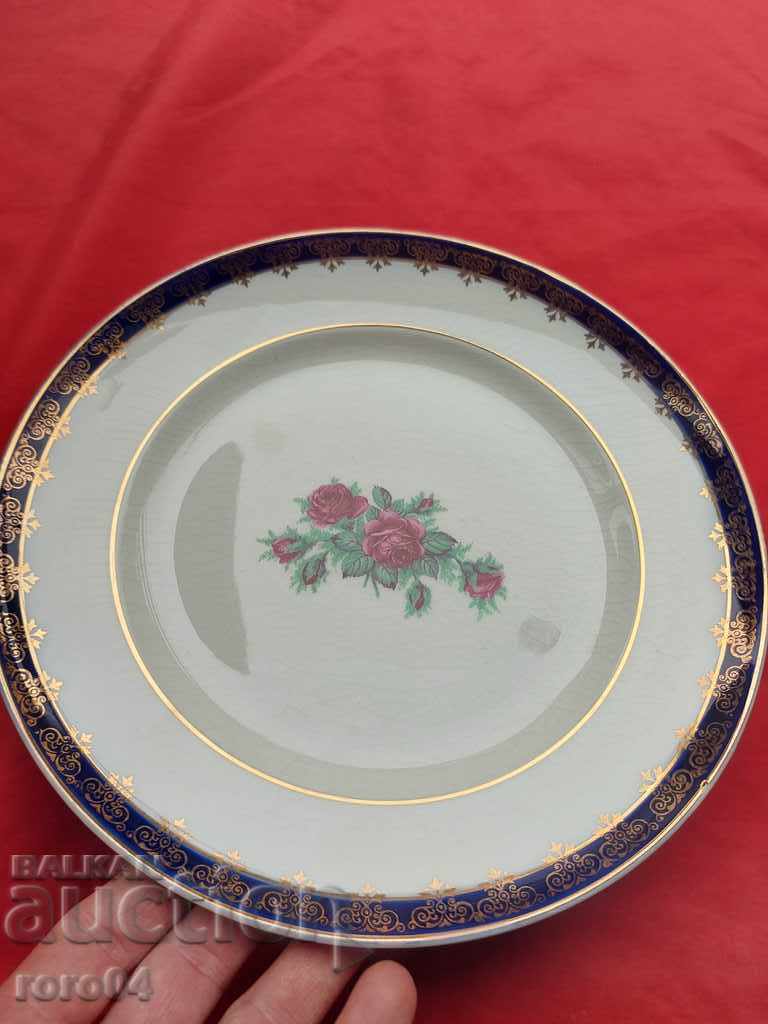 PLATE - PORCELAIN - OLD ENGLAND - 7