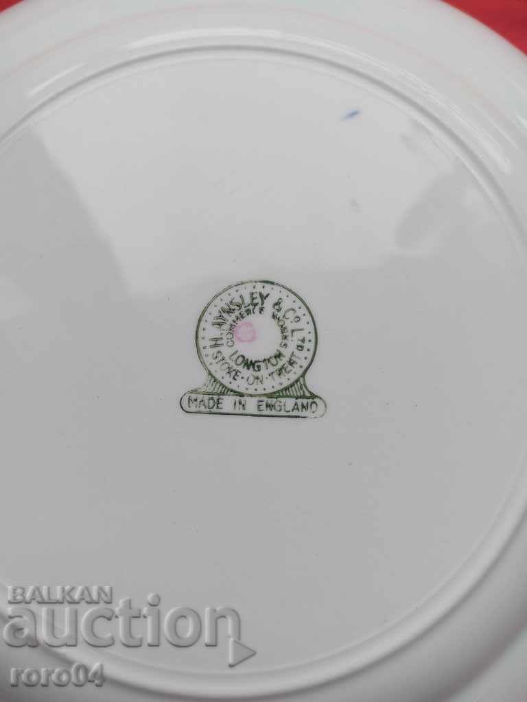 PLATE - PORCELAIN - OLD ENGLAND - 6