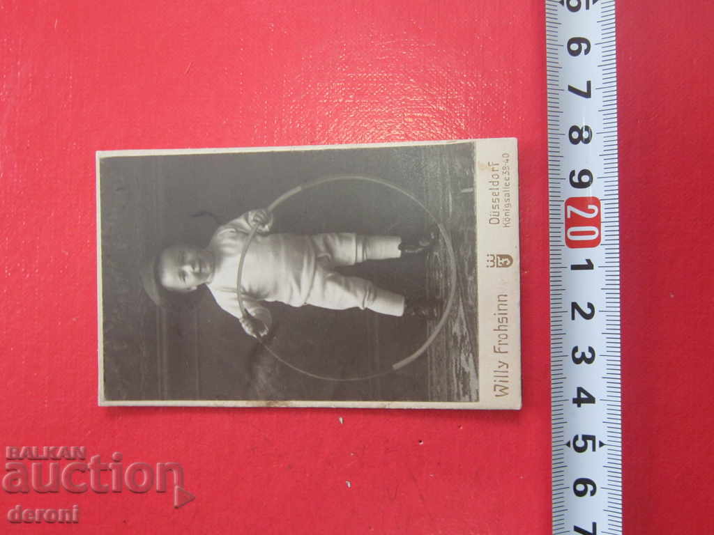 Old photo on thick A2 cardboard with price 10.00 BGN | € 5.11 Old photo on thick A2 cardboard with price 10.00 BGN | € 5.11