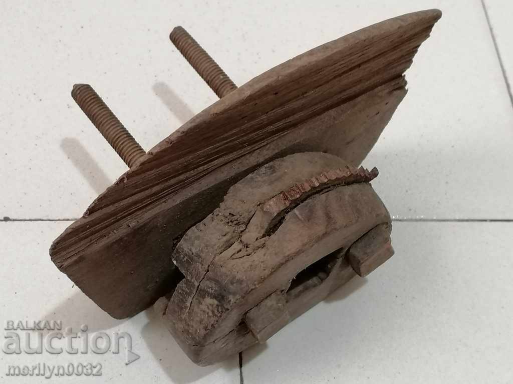 Antique carpenter grater primitive with price 68.00 BGN | € 34.77 Antique carpenter grater primitive with price 68.00 BGN | € 34.77