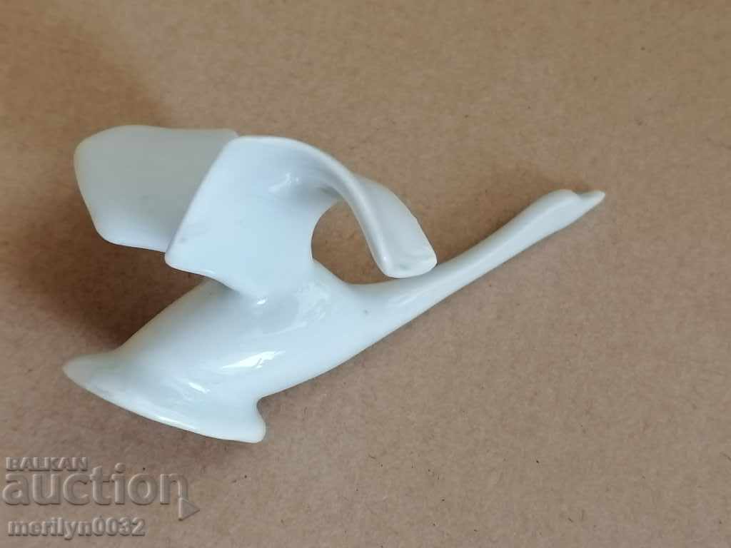 Porcelain bird figure with outstretched wings porcelain, souvenir - 6 Porcelain bird figure with outstretched wings porcelain, souvenir - 6