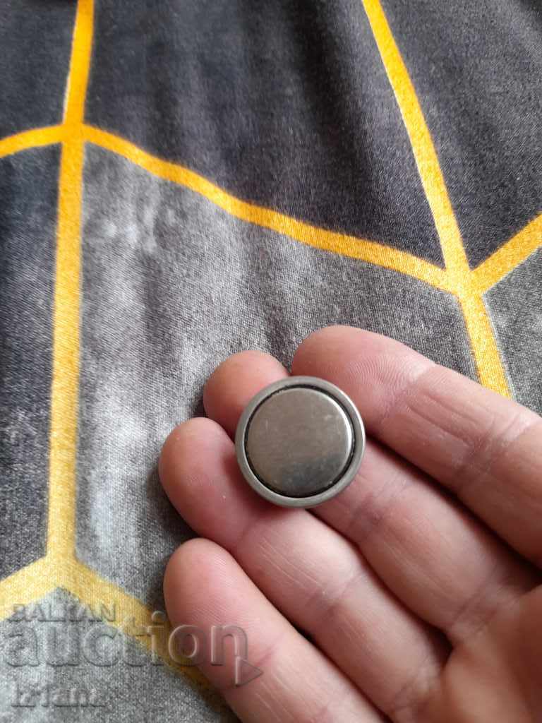 Auction Old battery D-0.26D Auction Old battery D-0.26D