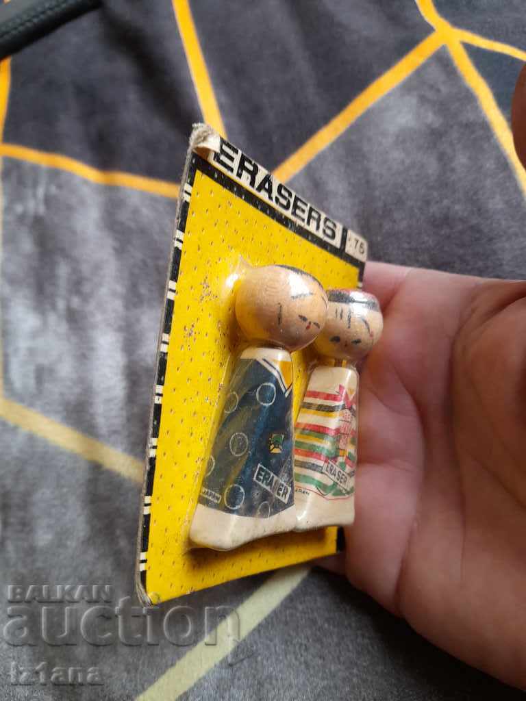 Delivery of Old figurines, friction tires Delivery of Old figurines, friction tires