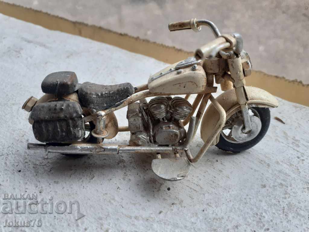 Παράδοση Μοτοσικλέτα παλιό μοντέλο παιχνιδιών κασσίτερου μακέτα λευκό για συλλογή Παράδοση Μοτοσικλέτα παλιό μοντέλο παιχνιδιών κασσίτερου μακέτα λευκό για συλλογή