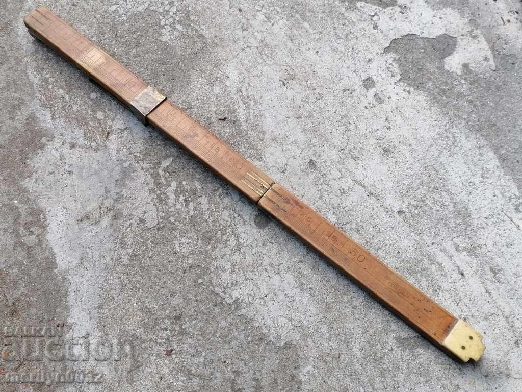 Old device for measuring the dimensions of small objects with price 85.00 BGN | € 43.46 Old device for measuring the dimensions of small objects with price 85.00 BGN | € 43.46