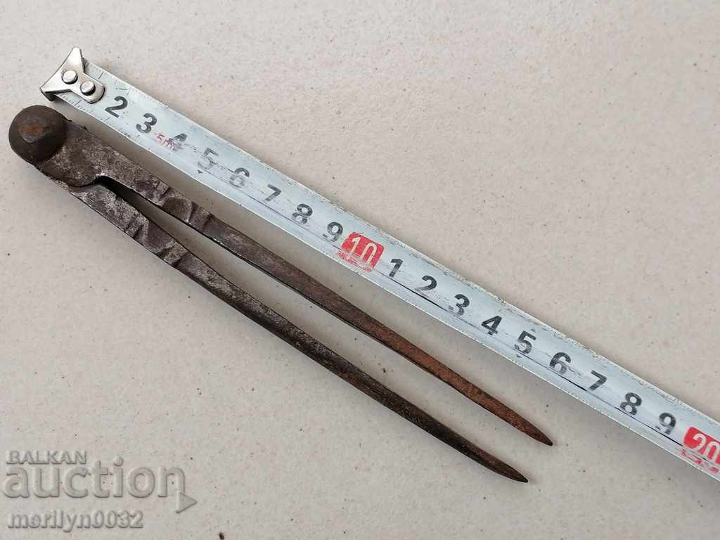 Delivery of Old wrought iron compass for sheet metal Delivery of Old wrought iron compass for sheet metal