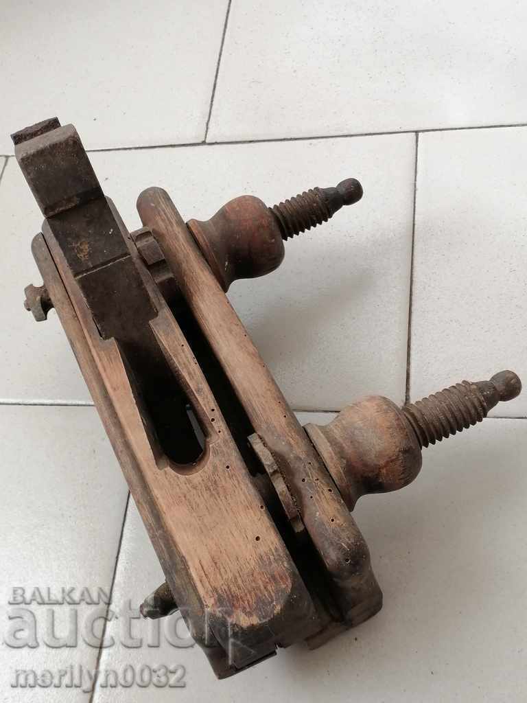 Auction Antique carpenter grater primitive Auction Antique carpenter grater primitive