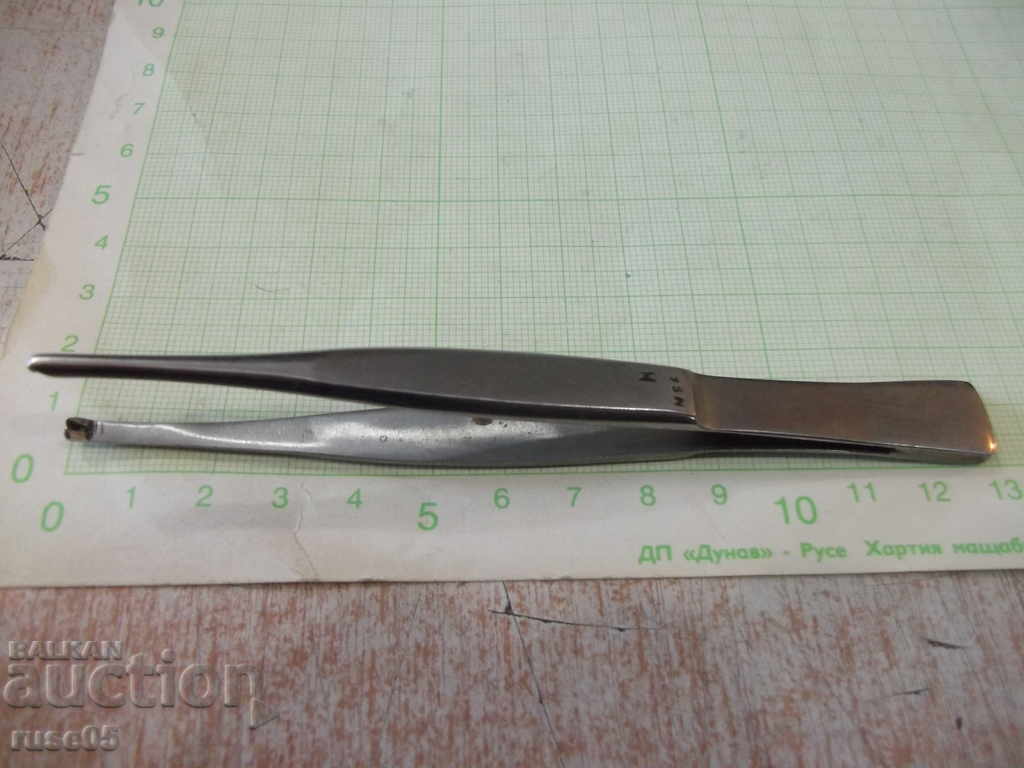 Delivery of Tweezers surgical rights Delivery of Tweezers surgical rights