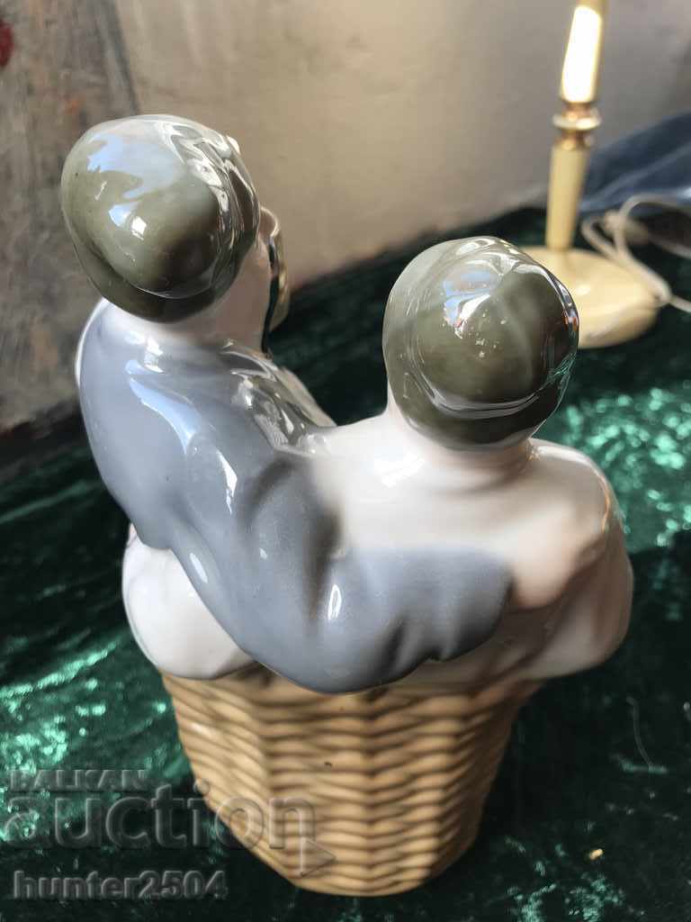 Porcelain drinking bottle - USSR. Hand painted. Volume 1 l. with price 59.95 BGN | € 30.65 Porcelain drinking bottle - USSR. Hand painted. Volume 1 l. with price 59.95 BGN | € 30.65