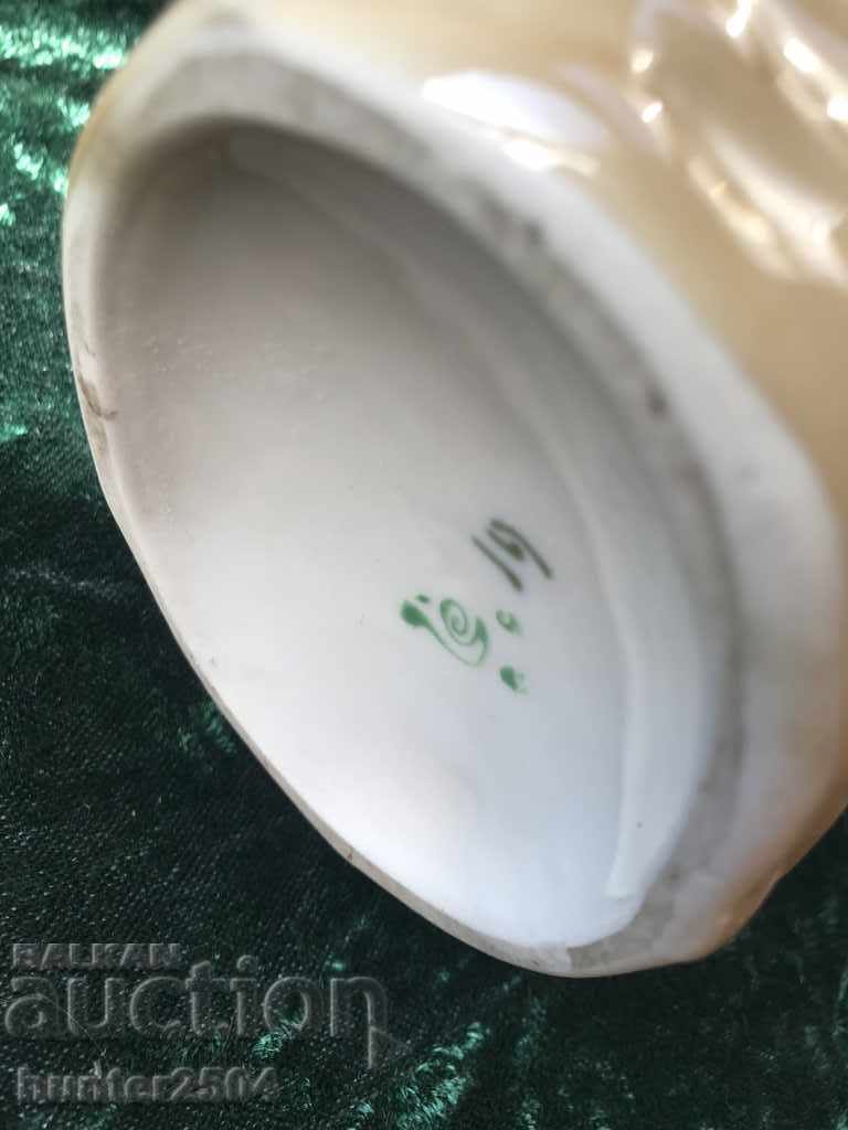 Delivery of Porcelain drinking bottle - USSR. Hand painted. Volume 1 l. Delivery of Porcelain drinking bottle - USSR. Hand painted. Volume 1 l.