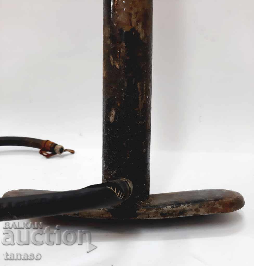 Old tire pump, car, bicycle, motorcycle (4.5) with price € 16.00 | 31.29 BGN Old tire pump, car, bicycle, motorcycle (4.5) with price € 16.00 | 31.29 BGN