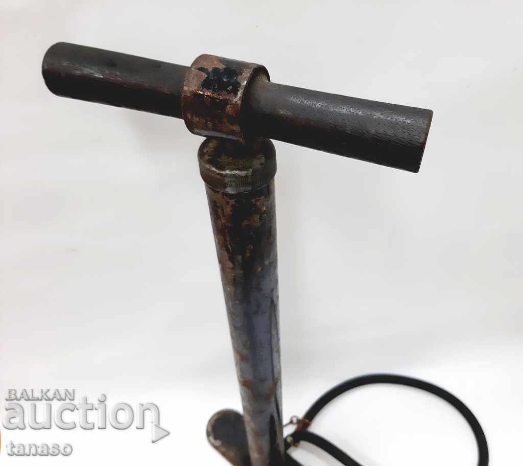 Old tire pump, car, bicycle, motorcycle (4.5) - 6 Old tire pump, car, bicycle, motorcycle (4.5) - 6