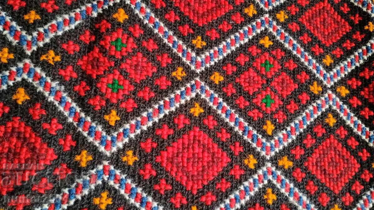 Panel, quilted-125/65cm, wool with price 39.95 BGN | € 20.43