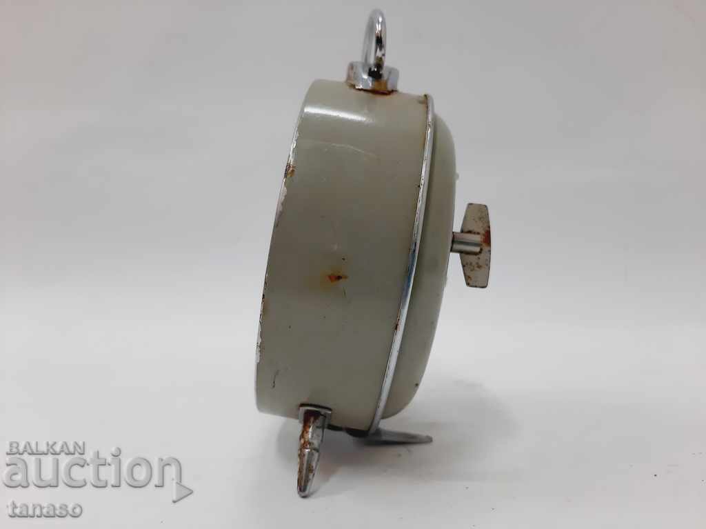 Delivery of Old Chinese Alarm Clock (4.5) Delivery of Old Chinese Alarm Clock (4.5)