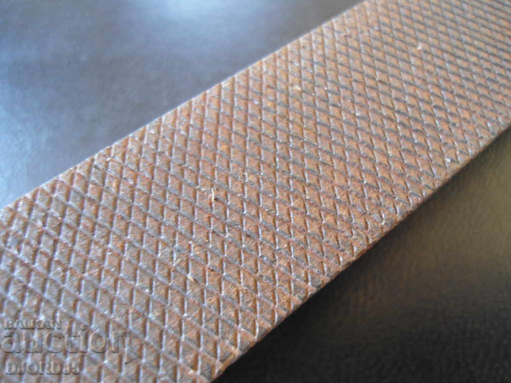 Auction  Old file, triangular