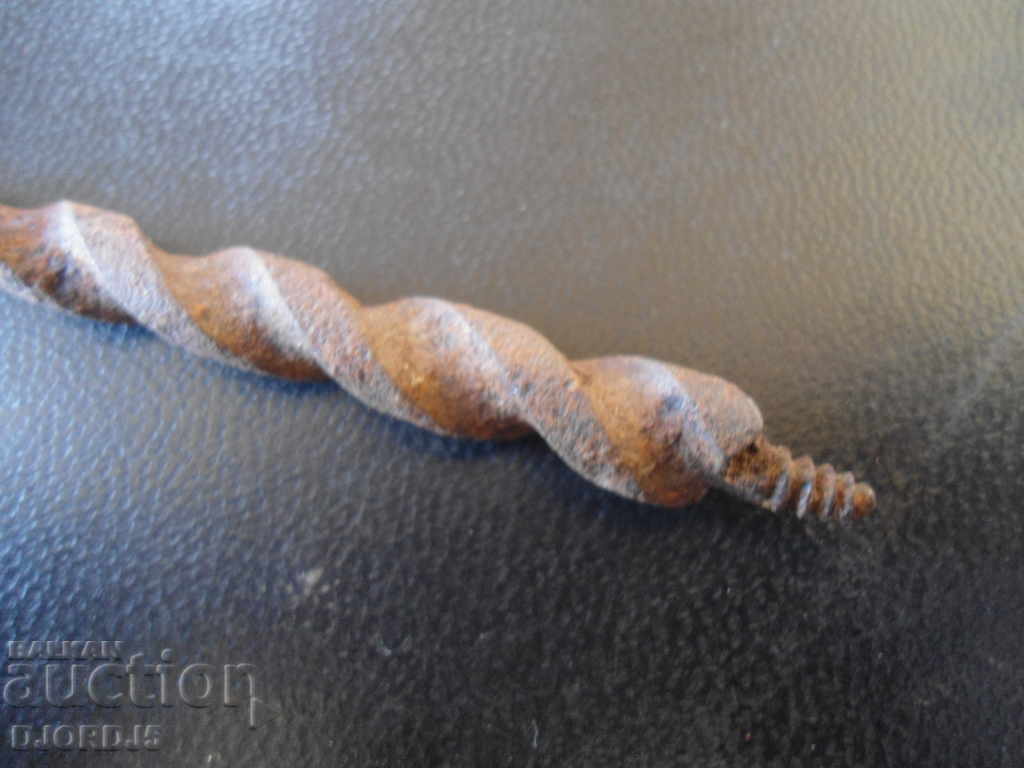 Old drill, chipping with price 2.00 BGN | € 1.02