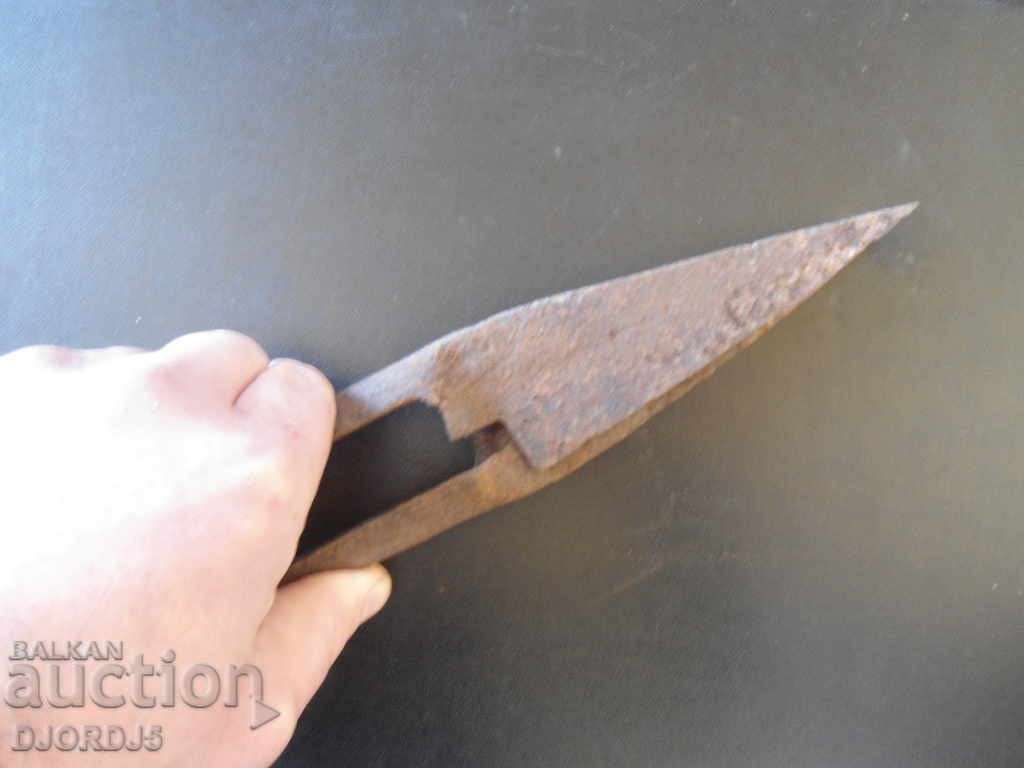 Old scissors for shearing sheep with price 2.00 BGN | € 1.02 Old scissors for shearing sheep with price 2.00 BGN | € 1.02