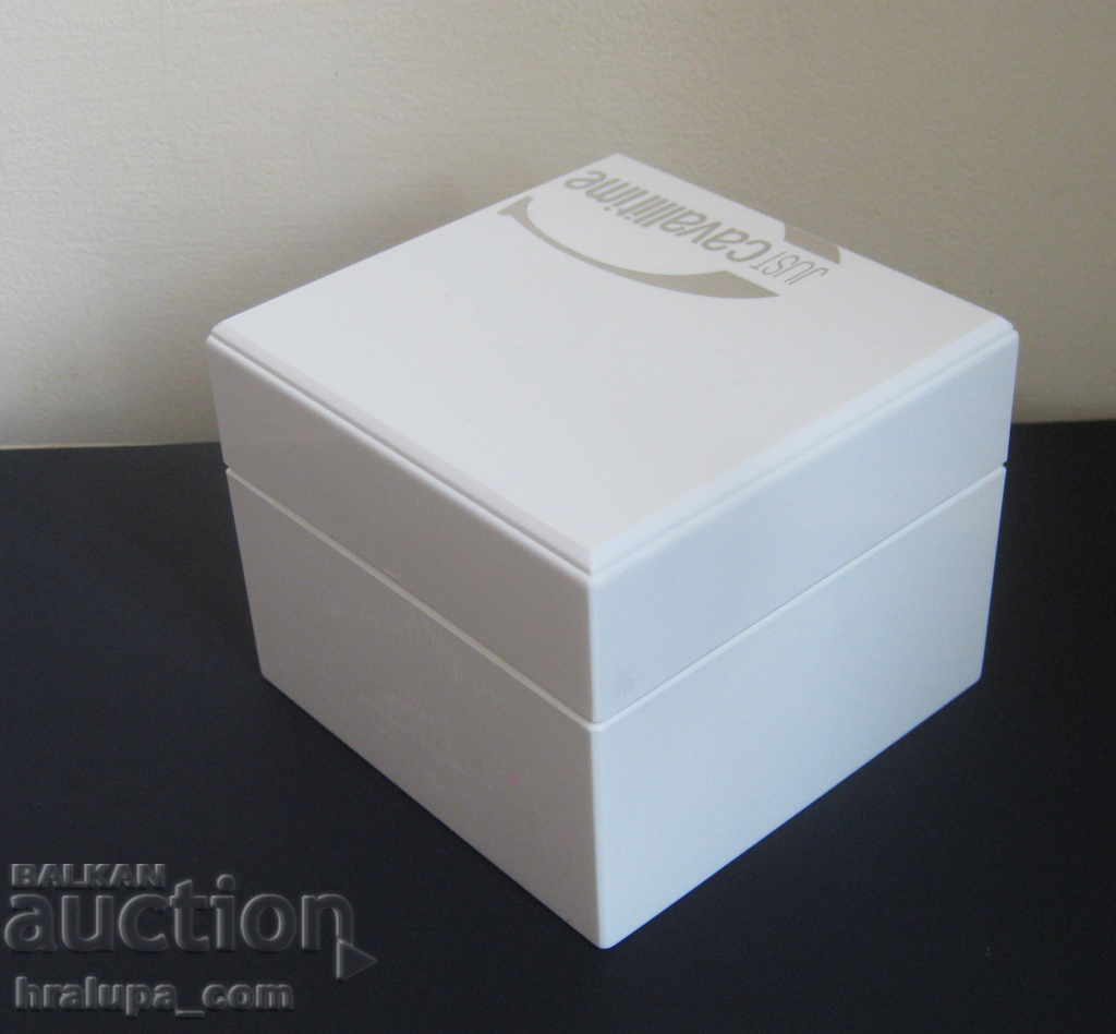 Just Cavalli Time watch case with price 10.00 BGN | € 5.11 Just Cavalli Time watch case with price 10.00 BGN | € 5.11