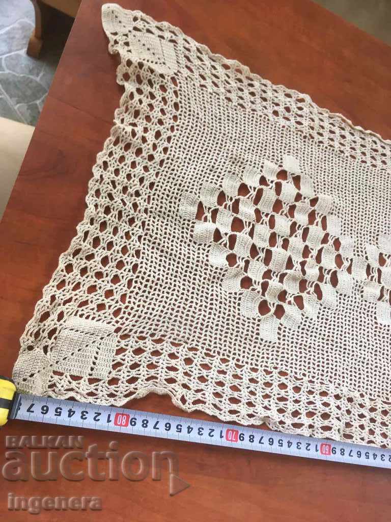 MILE TRICOT PE UN CÂRLIG COPERTA ETNICĂ cu preț € 5.00 | 9.78 BGN