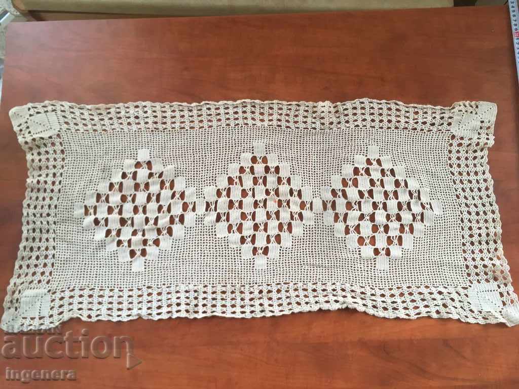 MILE TRICOT PE UN CÂRLIG COPERTA ETNICĂ