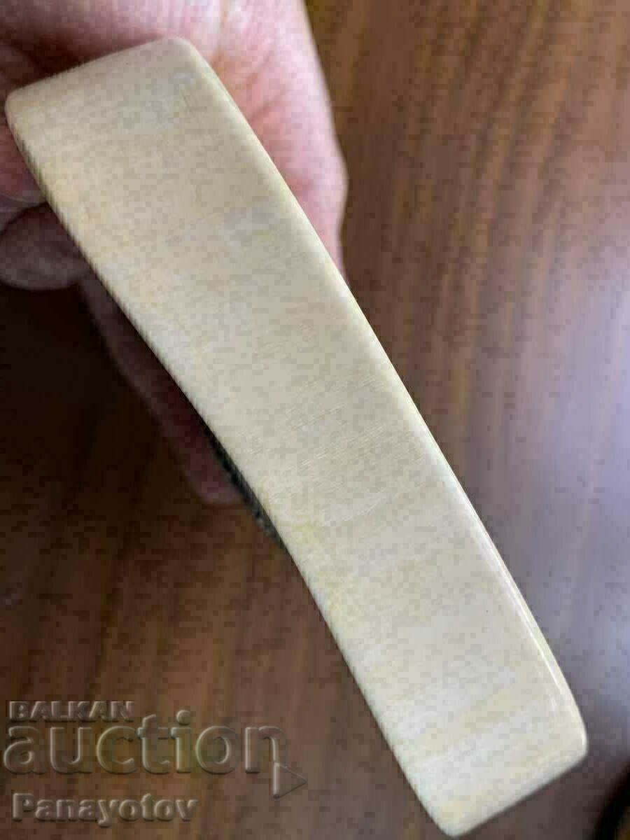 Ivory ASHTRAY WITH COIN HUGE BEAUTIFUL RARE TALER - 5 Ivory ASHTRAY WITH COIN HUGE BEAUTIFUL RARE TALER - 5