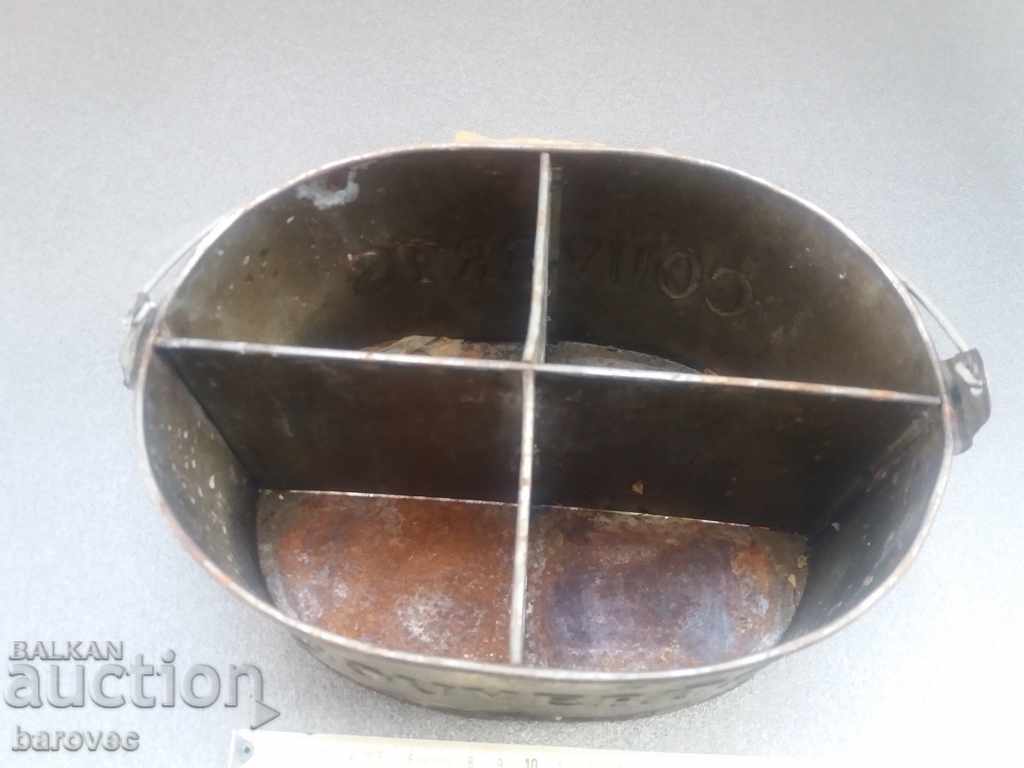 Delivery of An old metal bowl